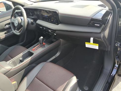 New 2026 Nissan Kicks SR w/ Cold Weather Package FWD image 32