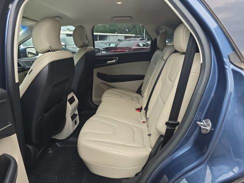 Used 2018 Ford Edge Titanium w/ Ford Safe & Smart Package FWD image 10
