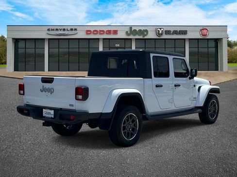 Used 2021 Jeep Gladiator Overland w/ Trailer Tow Package AWD/4WD image 4