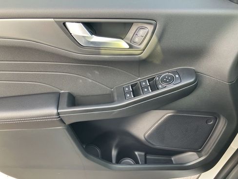 New 2026 Ford Escape SE image 24