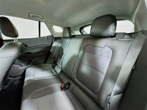 Used 2025 Chevrolet Trax LT image 20