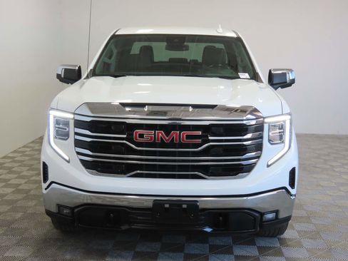 Used 2024 GMC Sierra 1500 SLT RWD image 2