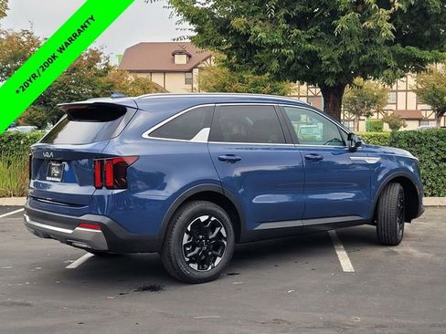 New 2026 Kia Sorento S w/ S Panoramic Sunroof Package image 4