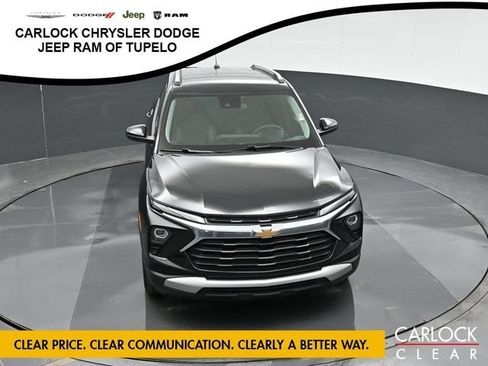 Used 2025 Chevrolet TrailBlazer LT AWD/4WD image 35