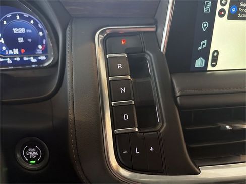 Certified 2024 Chevrolet Suburban High Country image 33