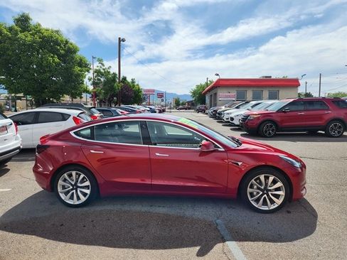 Used 2018 Tesla Model 3 Long Range RWD image 3