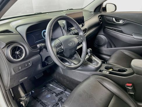 Used 2023 Hyundai Kona Limited AWD/4WD image 9