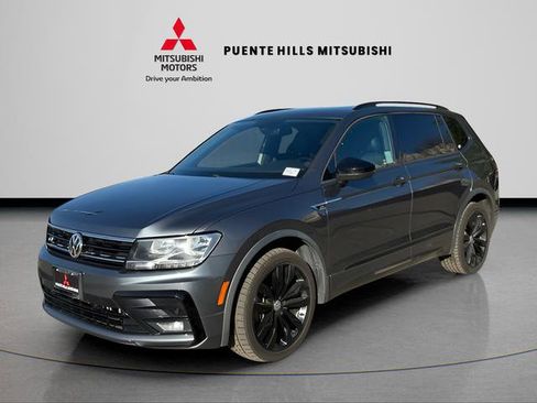 Used 2020 Volkswagen Tiguan SE R-Line image 1