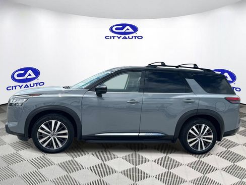 Used 2022 Nissan Pathfinder Platinum w/ Lighting Package (N93) AWD/4WD image 8