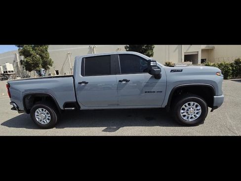 Used 2024 Chevrolet Silverado 2500 LT w/ Z71 Sport Edition AWD/4WD image 5