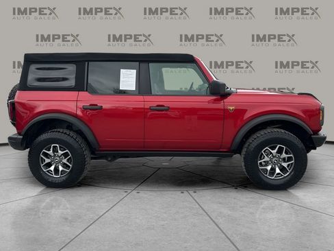 Used 2021 Ford Bronco Badlands image 6