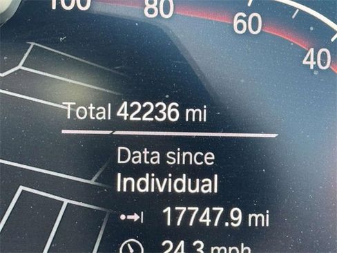 Used 2021 BMW X7 xDrive40i w/ Premium Package image 2