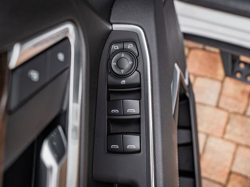 Used 2025 Chevrolet Silverado 1500 LT AWD/4WD image 18