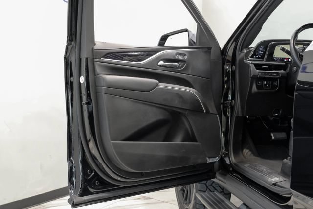 Used 2023 Cadillac Escalade V AWD/4WD image 59