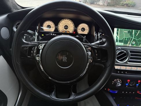 Used 2016 Rolls-Royce Wraith image 30