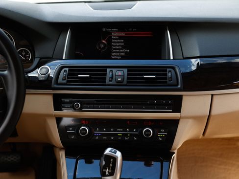 Used 2015 BMW 528i Sedan image 35