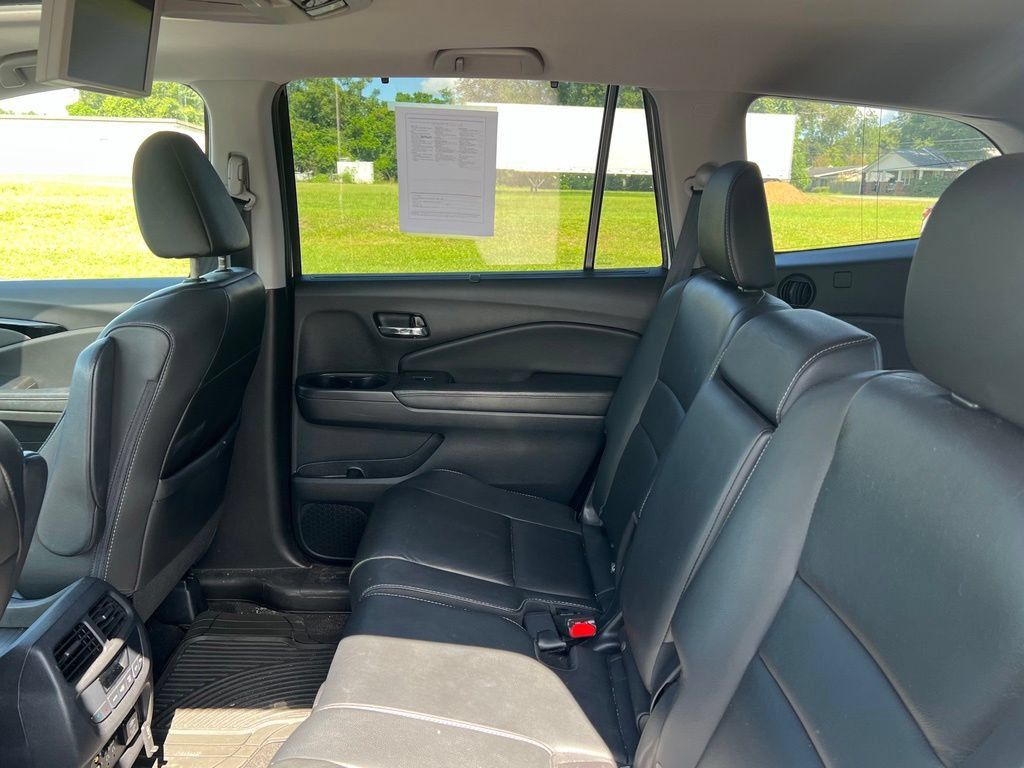 Used 2018 Honda Pilot Touring image 8