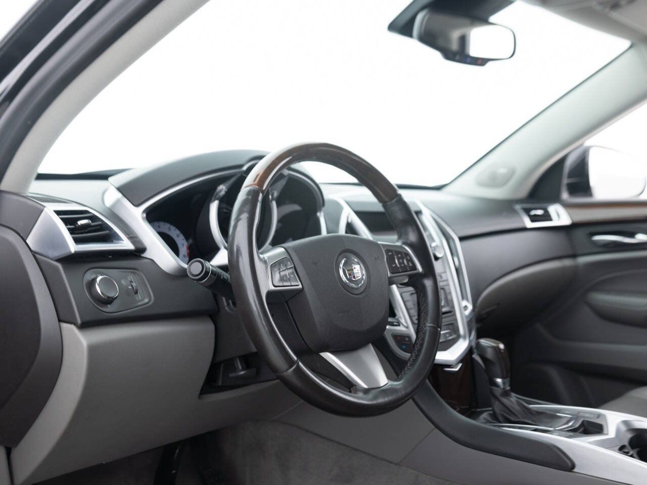 Used 2011 Cadillac SRX Luxury FWD image 25