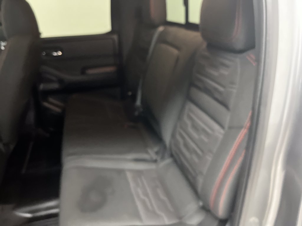 Used 2023 Nissan Frontier PRO-4X w/ Technology Package AWD/4WD image 13