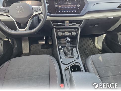 Used 2024 Volkswagen Taos SE FWD image 26