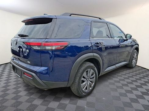 Used 2024 Nissan Pathfinder SV FWD image 6