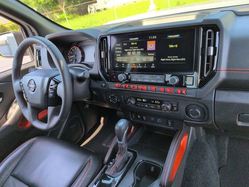 Used 2025 Nissan Frontier PRO-4X w/ Pro Premium Package AWD/4WD image 36