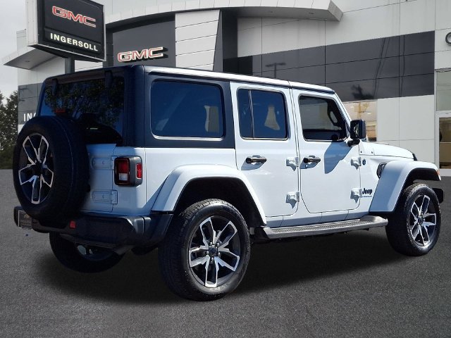 Used 2024 Jeep Wrangler Unlimited AWD/4WD image 24