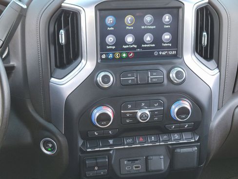 Used 2020 GMC Sierra 2500 SLT image 11