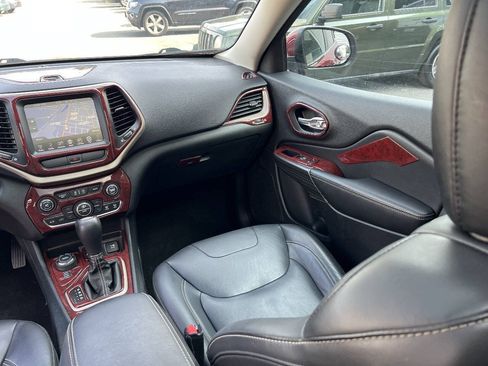 Used 2015 Jeep Cherokee Limited AWD/4WD image 22