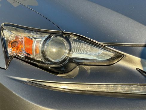 Used 2014 Lexus IS 250 image 10