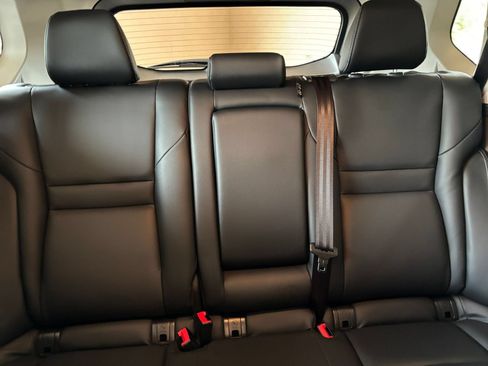 Used 2026 Nissan Rogue SL FWD image 40