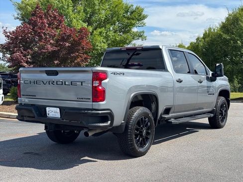 Used 2026 Chevrolet Silverado 2500 Custom w/ Custom Convenience Package AWD/4WD image 3