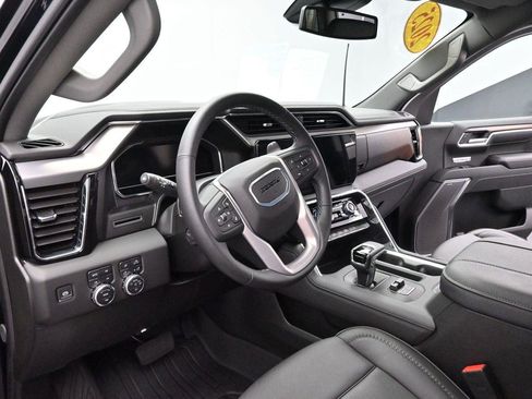 Used 2025 GMC Sierra 1500 Denali AWD/4WD image 16