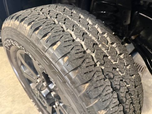 Used 2025 RAM 2500 Big Horn AWD/4WD image 4