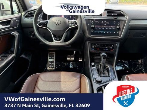 Certified 2024 Volkswagen Tiguan SEL R-Line AWD/4WD image 14