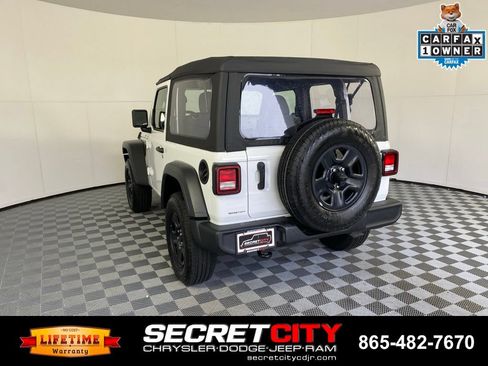 Used 2025 Jeep Wrangler Sport AWD/4WD image 5