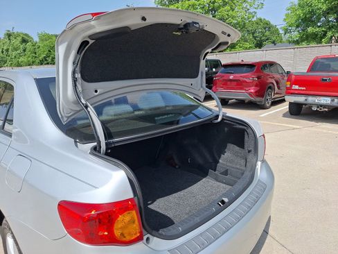 Used 2010 Toyota Corolla FWD image 29