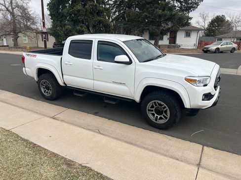 Used 2023 Toyota Tacoma SR5 image 4
