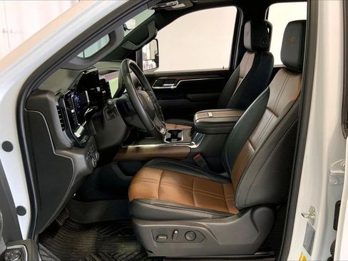 Used 2024 Chevrolet Silverado 2500 High Country w/ High Country Premium Package image 15