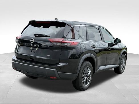 Used 2024 Nissan Rogue S AWD/4WD image 24