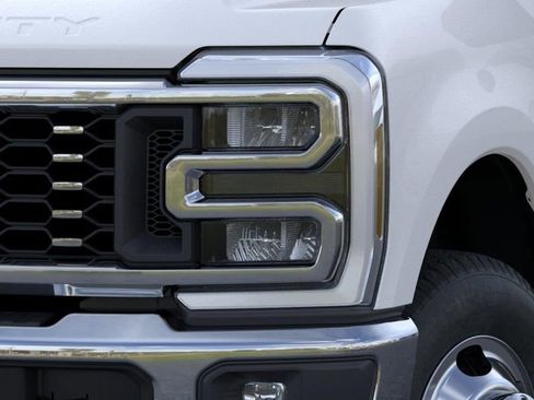 New 2026 Ford F350 Lariat w/ Lariat Ultimate Package AWD/4WD image 18