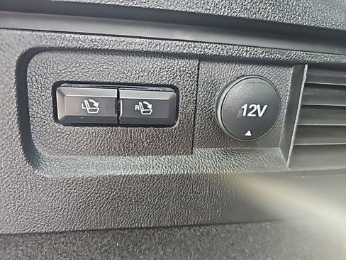 Used 2022 Lincoln Nautilus Reserve w/ Monochromatic Package image 33