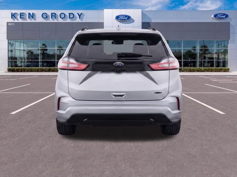 Used 2022 Ford Edge SE w/ Black Appearance Package AWD/4WD image 5