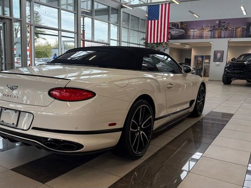 Used 2020 Bentley Continental GT image 17