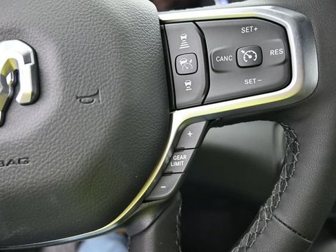 New 2026 RAM 1500 4x4 Crew Cab image 17