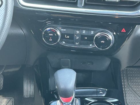 Certified 2024 Chevrolet Trax RS w/ Driver Confidence Package FWD image 21