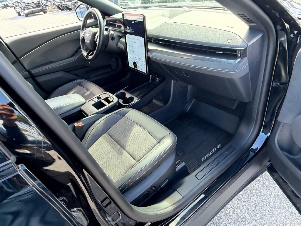 Certified 2025 Ford Mustang Mach-E GT AWD/4WD image 16
