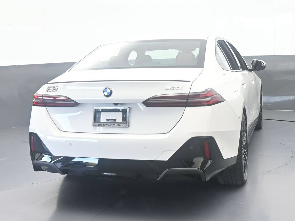 Used 2027 BMW 530i RWD image 5