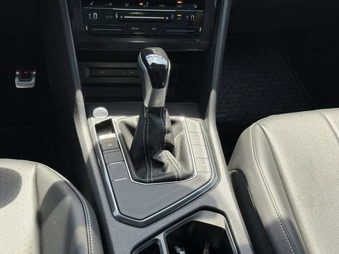 Used 2023 Volkswagen Tiguan SE R-Line FWD image 18