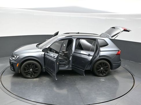 Used 2021 Volkswagen Tiguan SE R-Line image 48